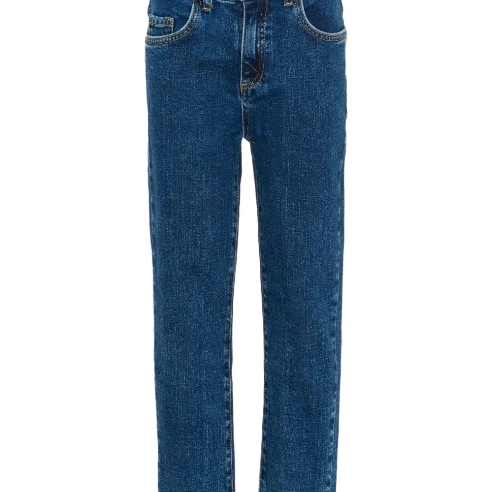 Джинсы с нашивкой в виде сердца