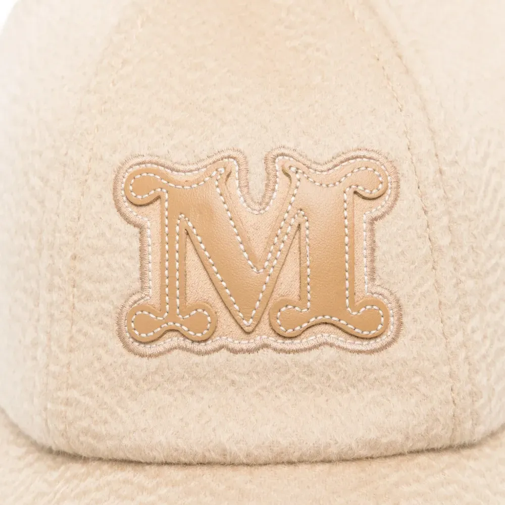 Бейсбольная кепка с аппликацией