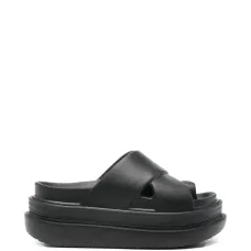 Босоножки на платформе с перекрещивающимися ремешками