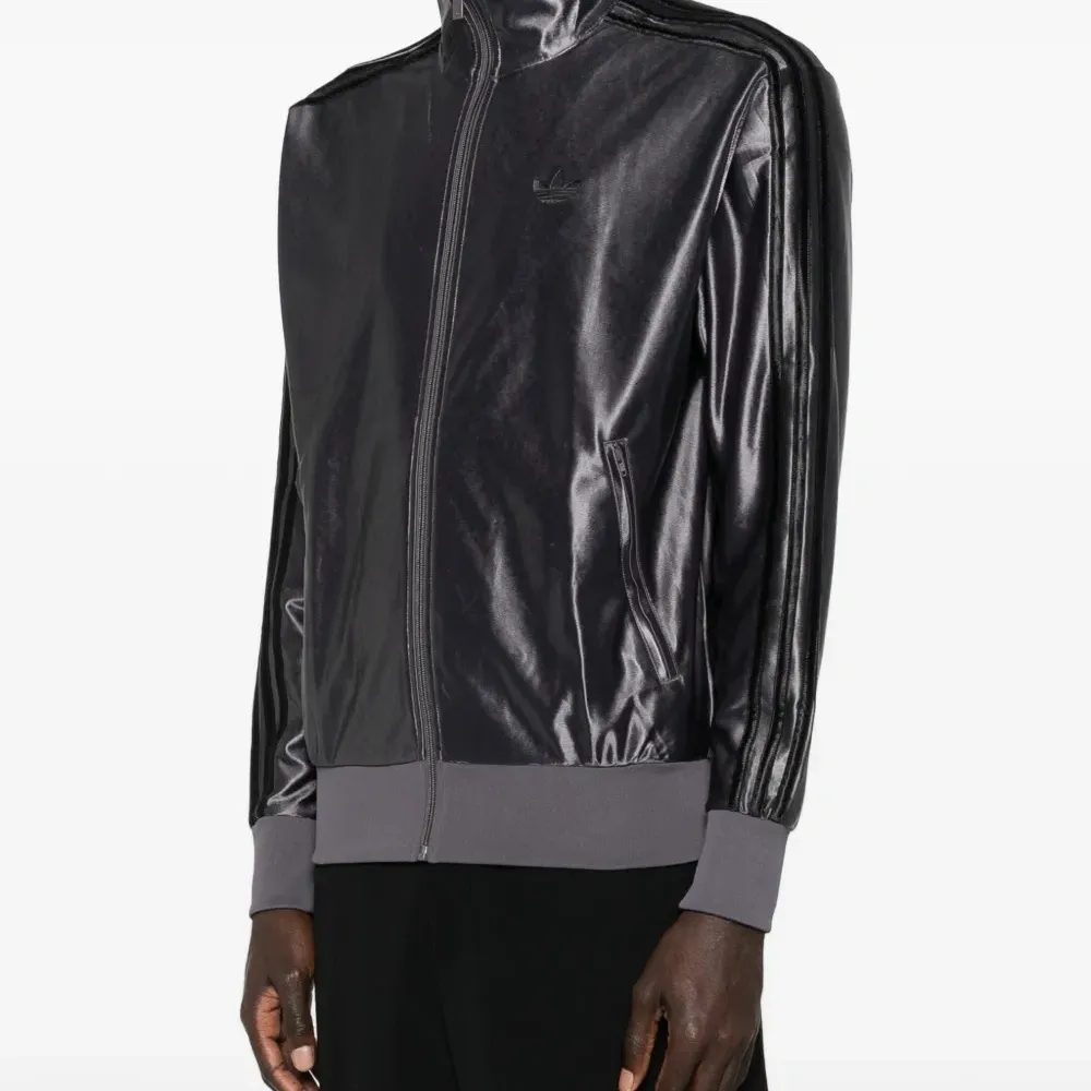 Куртка на молнии с полосатыми деталями