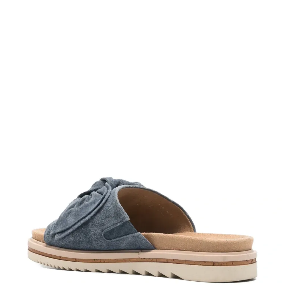 Замшевые сандалии