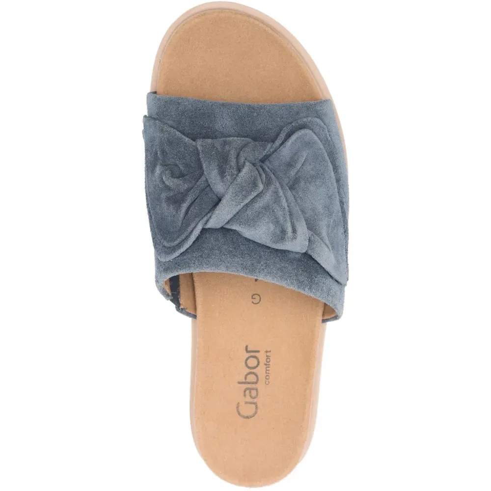 Замшевые сандалии