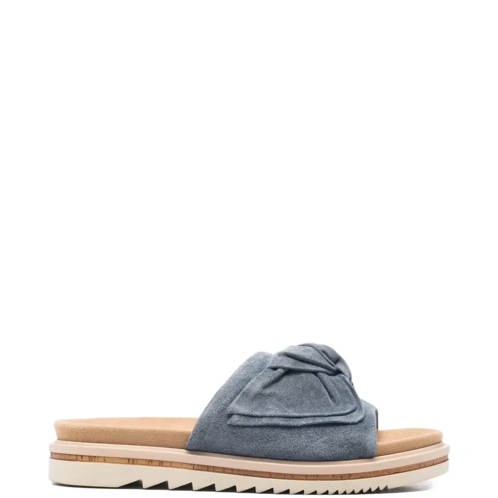 Замшевые сандалии