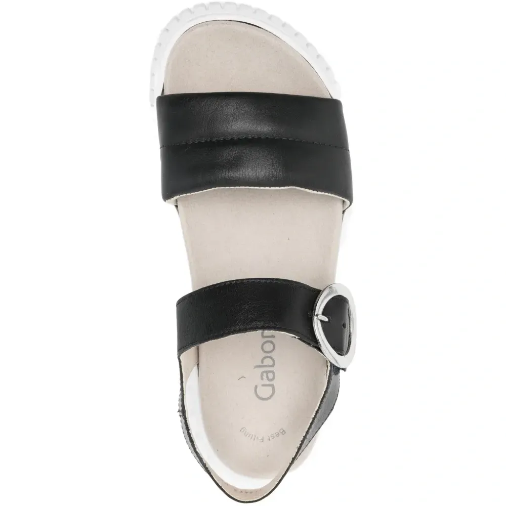 Сандалии с пряжкой