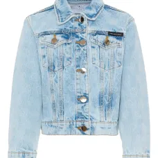 Джинсовая куртка на пуговицах