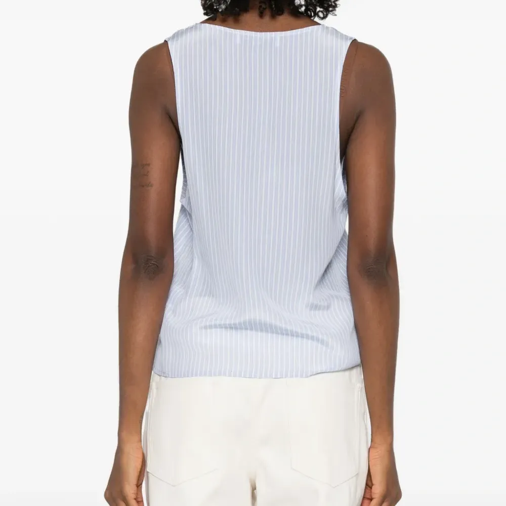 Топ в полоску на пуговицах