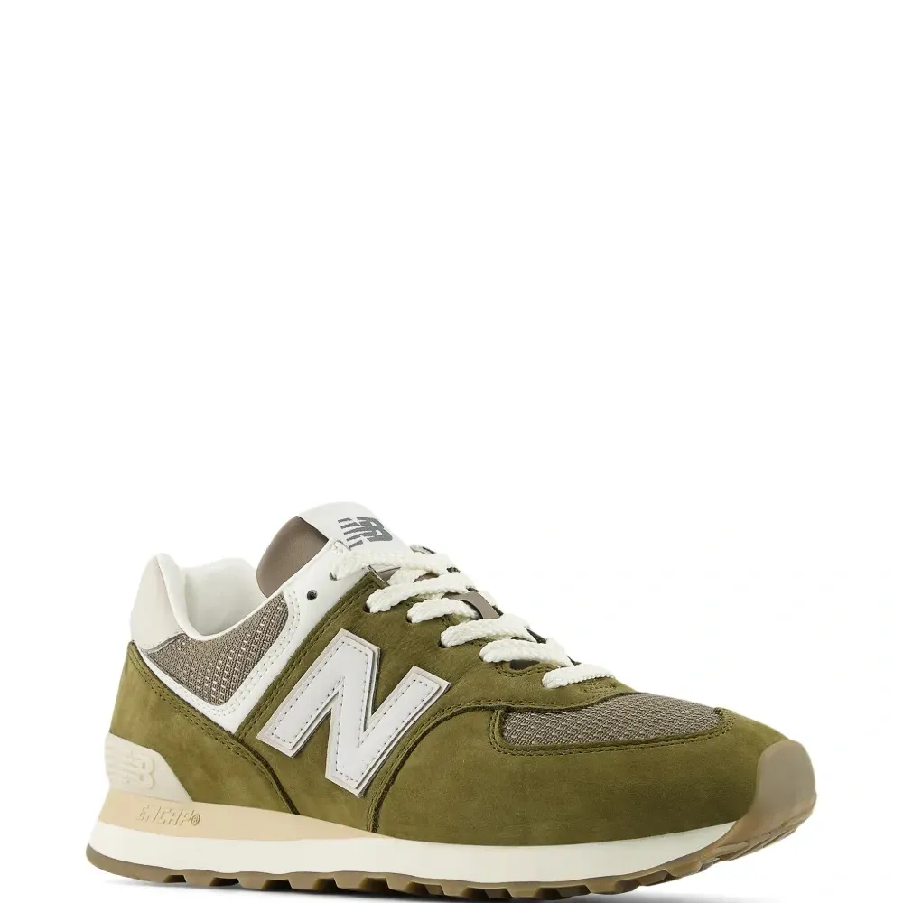 Кроссовки с логотипом