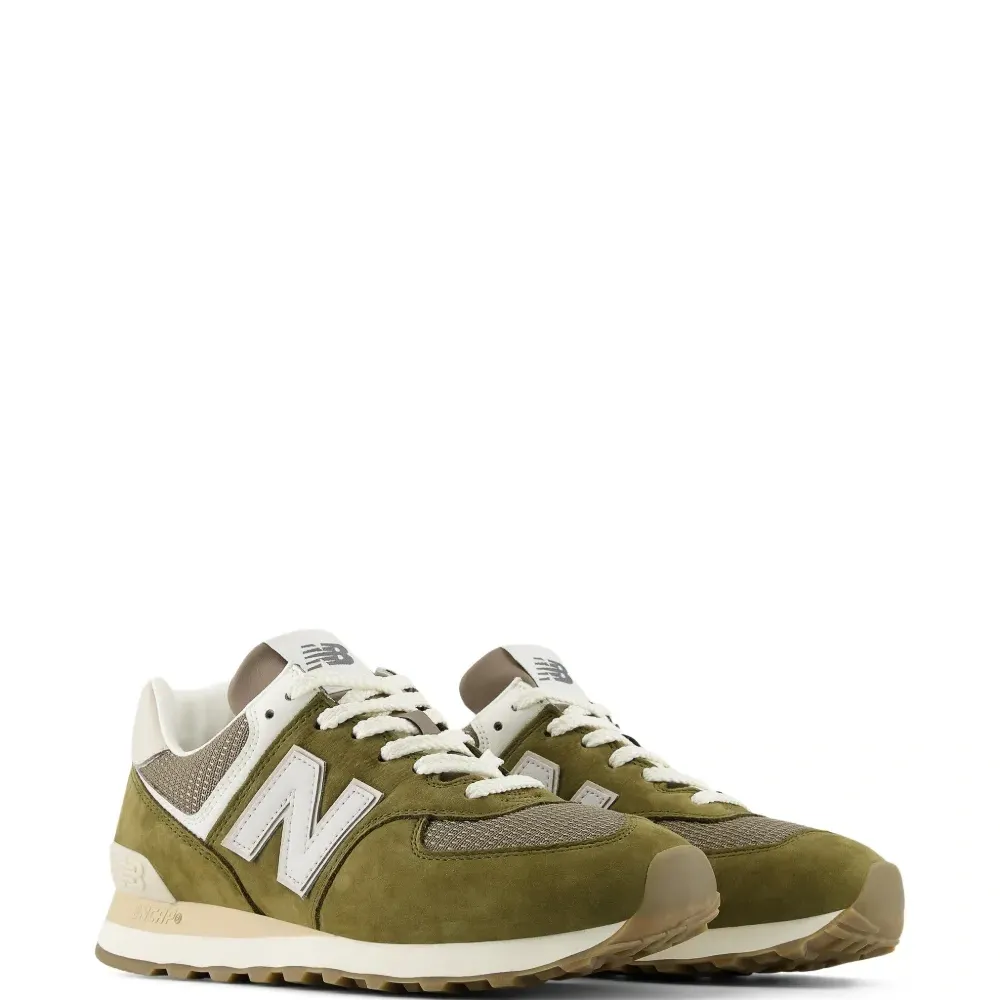 Кроссовки с логотипом