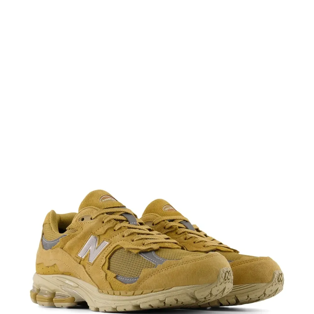 Кроссовки с логотипом N