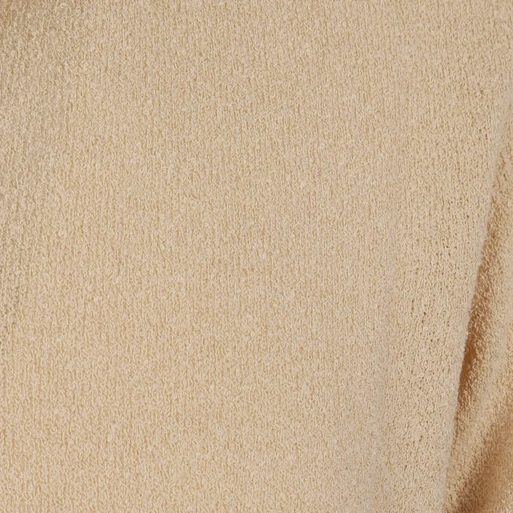 Футболка с воротником-крылышком