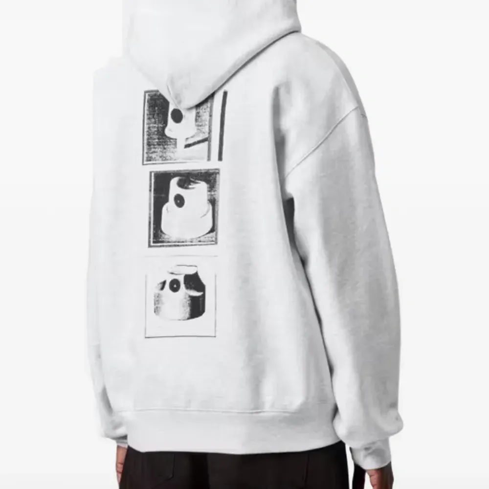 Худи с карманом-кенгуру