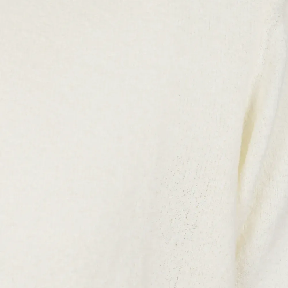 Футболка с воротником-крылышком