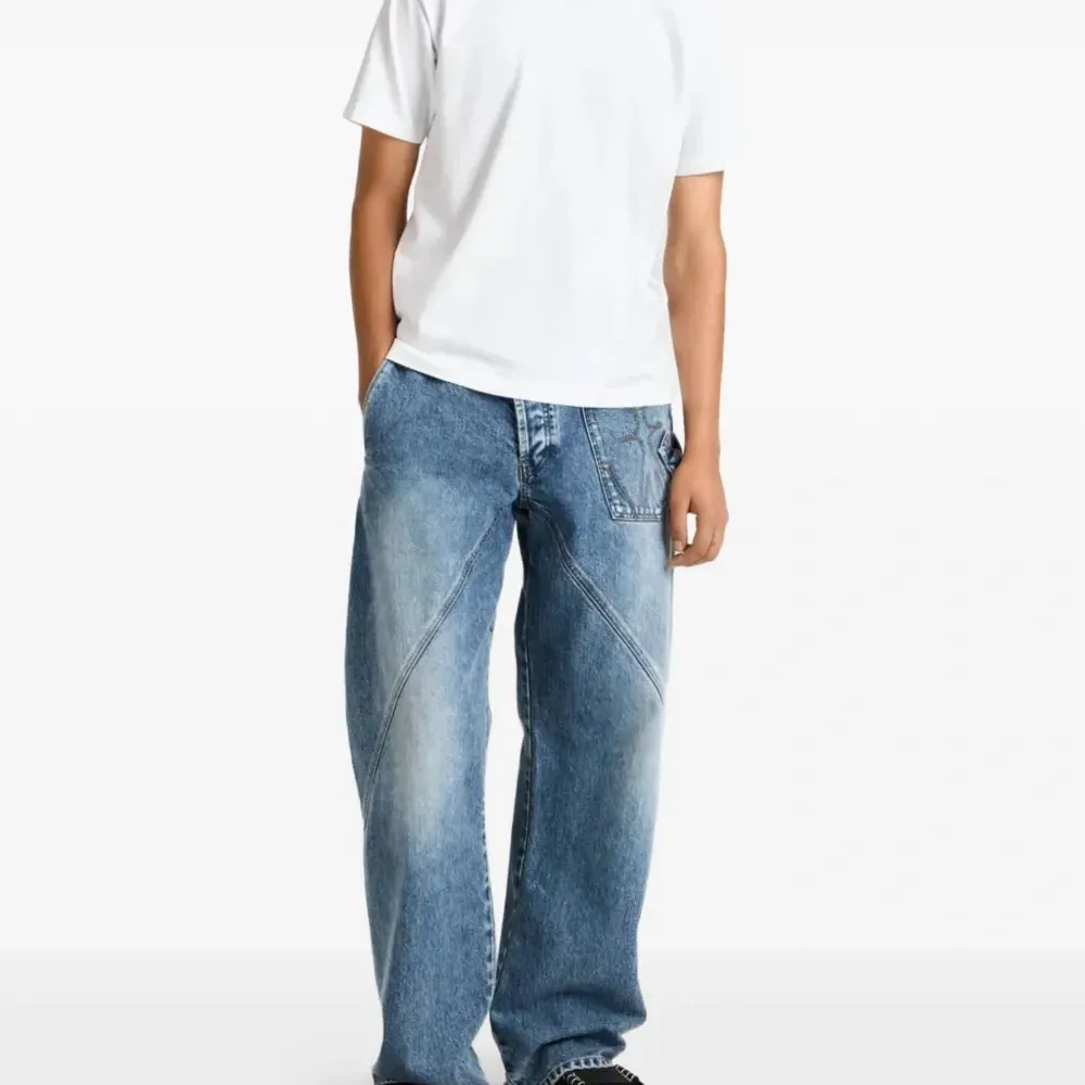 Футболка с круглым вырезом