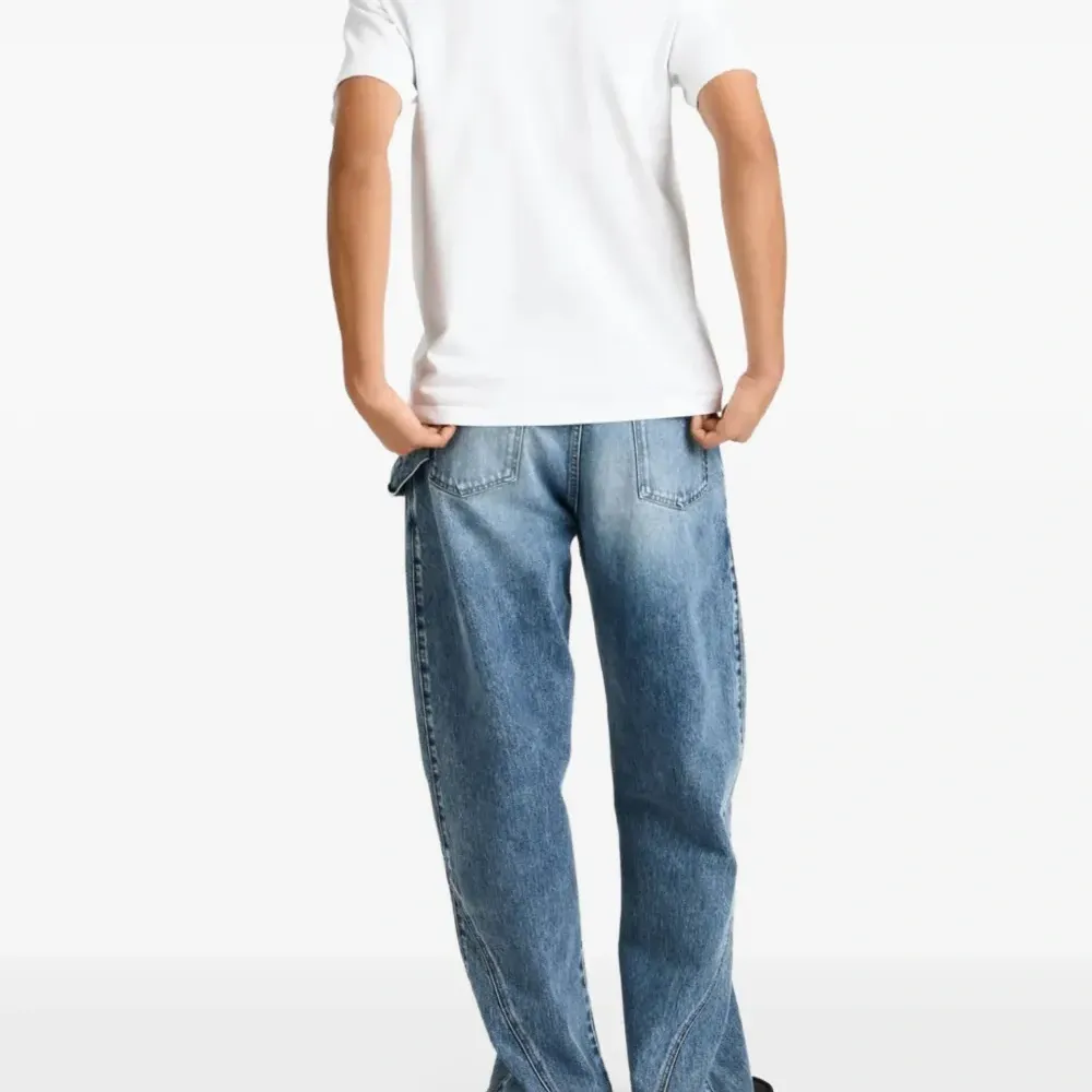 Футболка с круглым вырезом