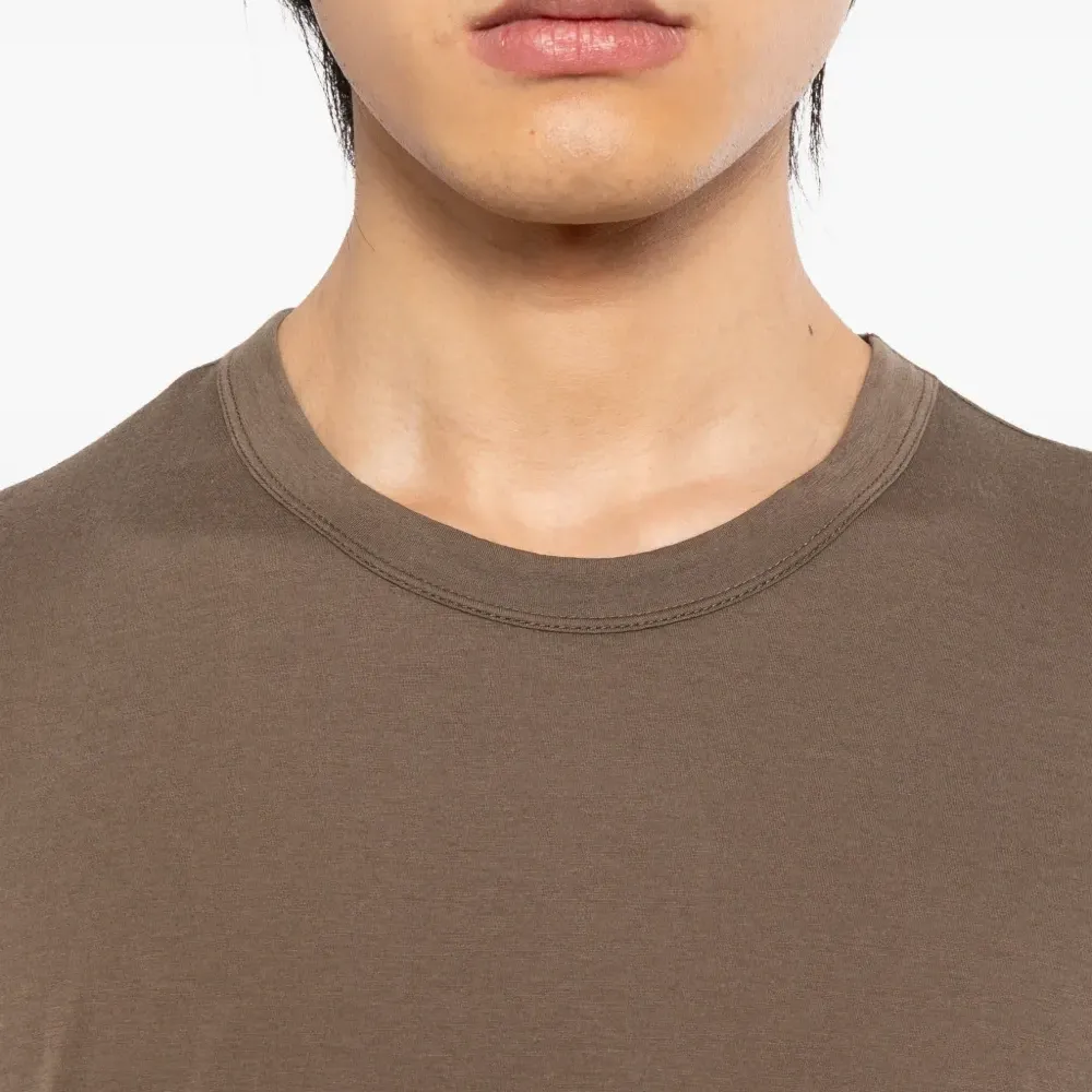 Футболка с круглым вырезом