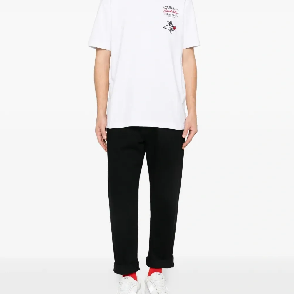 Футболка с графическим принтом и полосатой отделкой