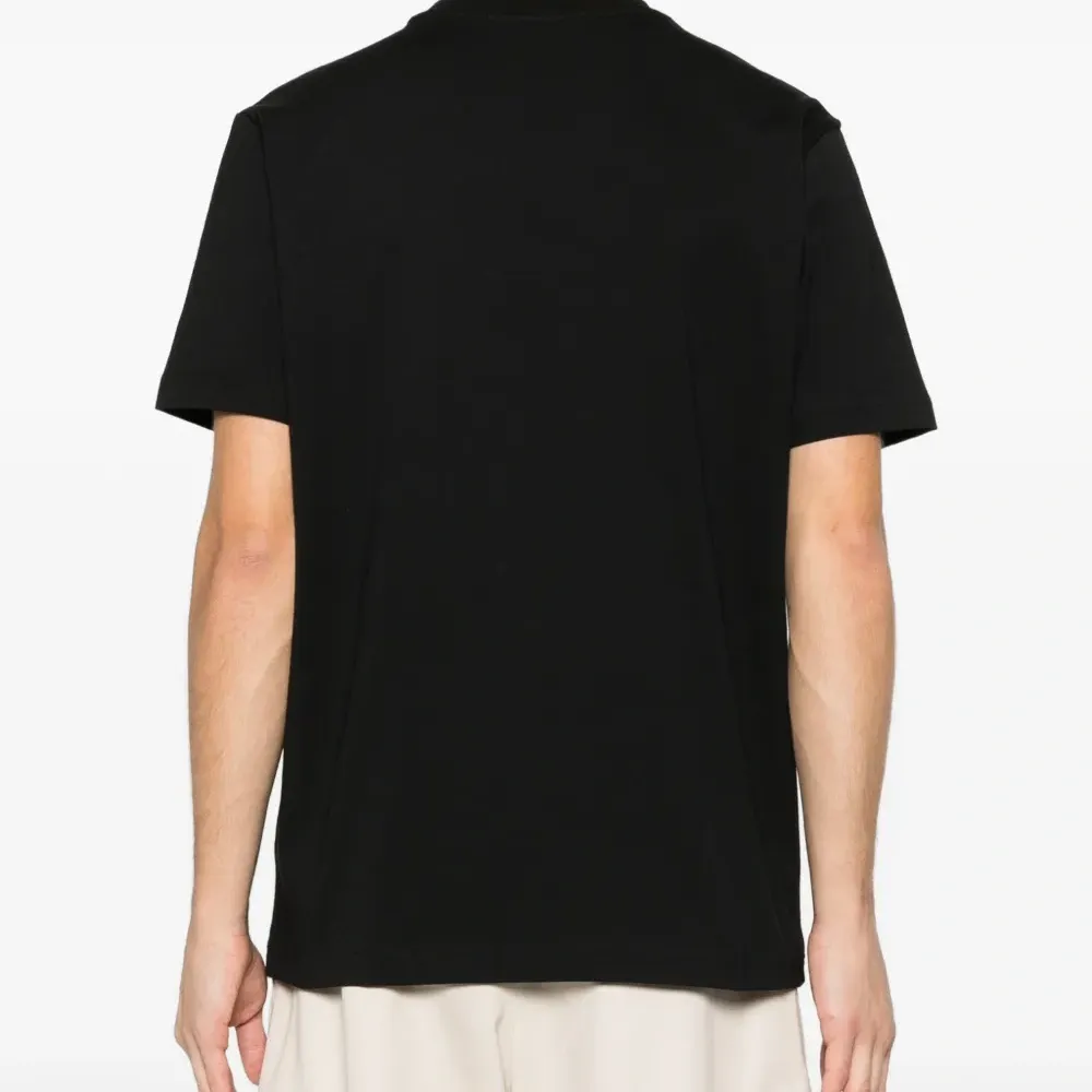 Футболка с логотипом