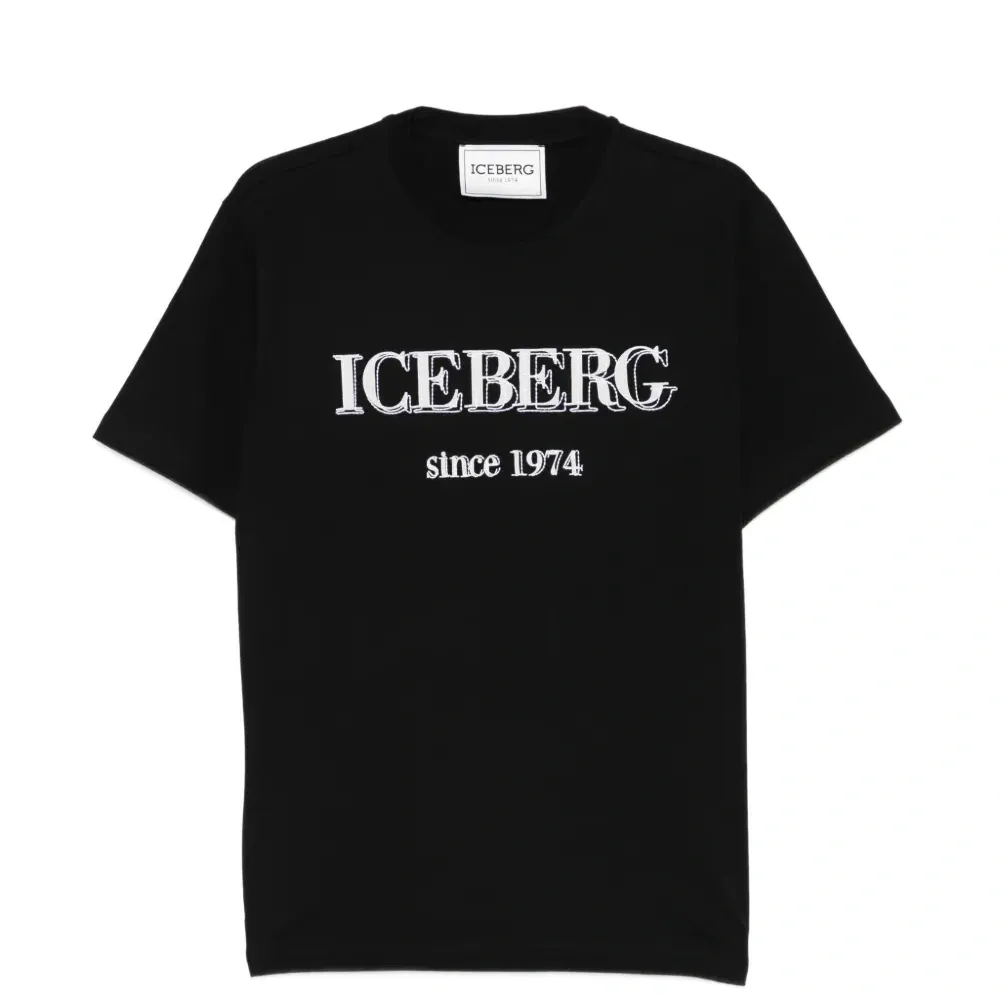 Футболка с логотипом