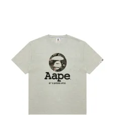 Футболка с камуфляжным логотипом