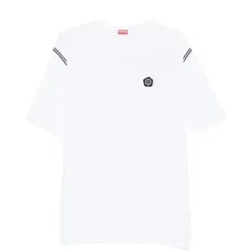 Футболка с нашивкой