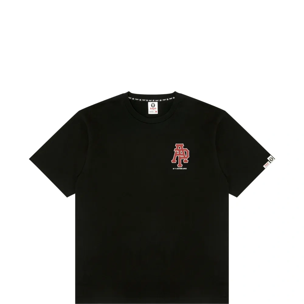 Футболка с логотипом