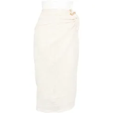 Парео из тканого материала с необработанными краями