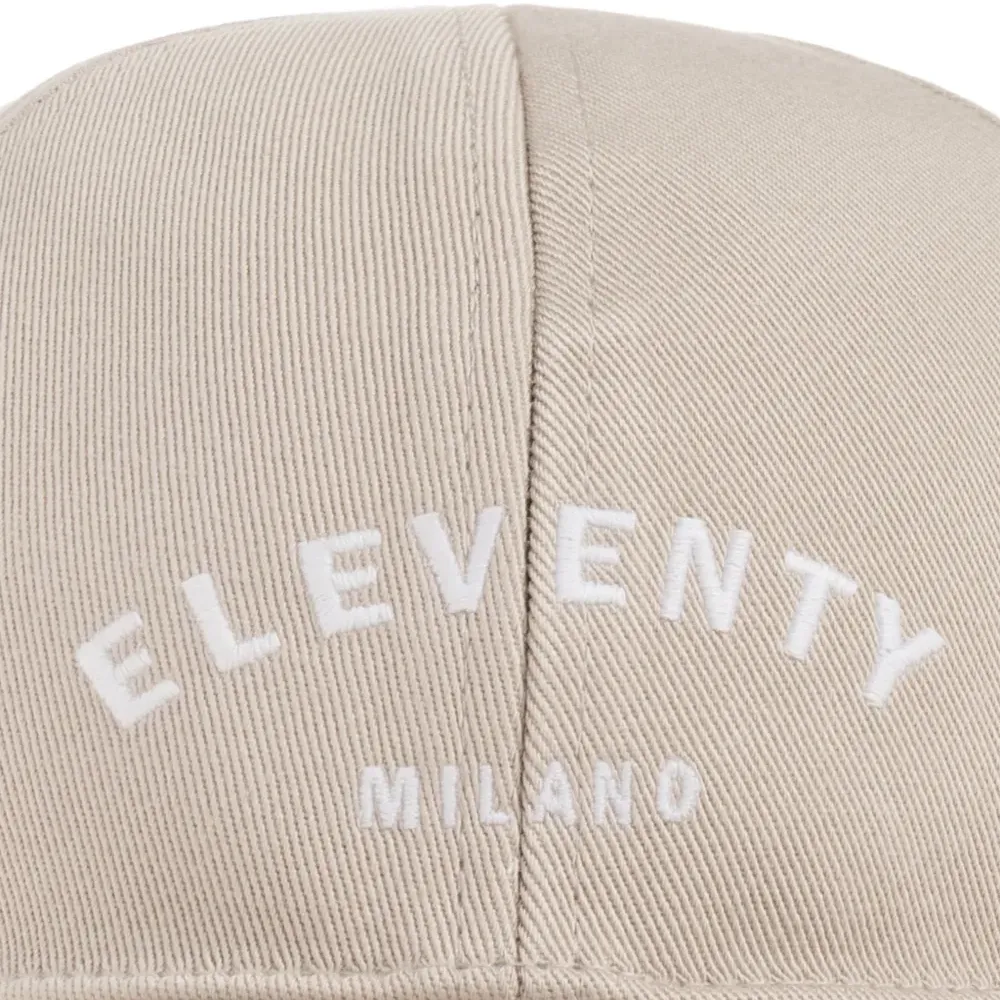 Бейсболка с логотипом