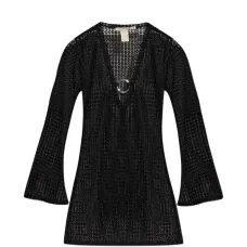 Платье с V-образным вырезом и кольцом