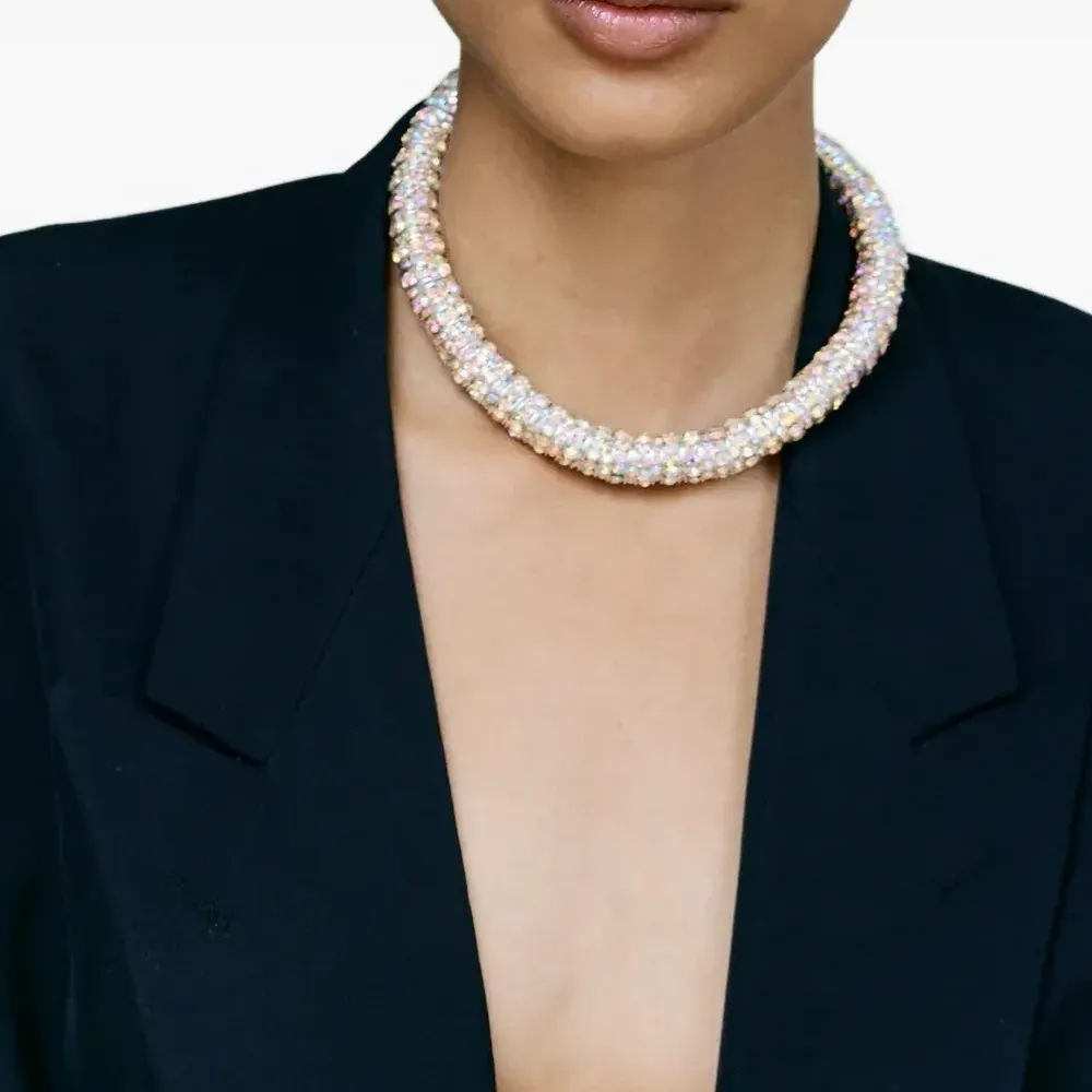 Колье с застежкой тогл