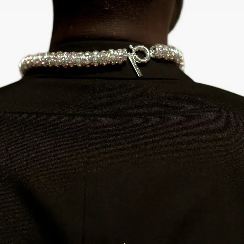 Колье с застежкой тогл