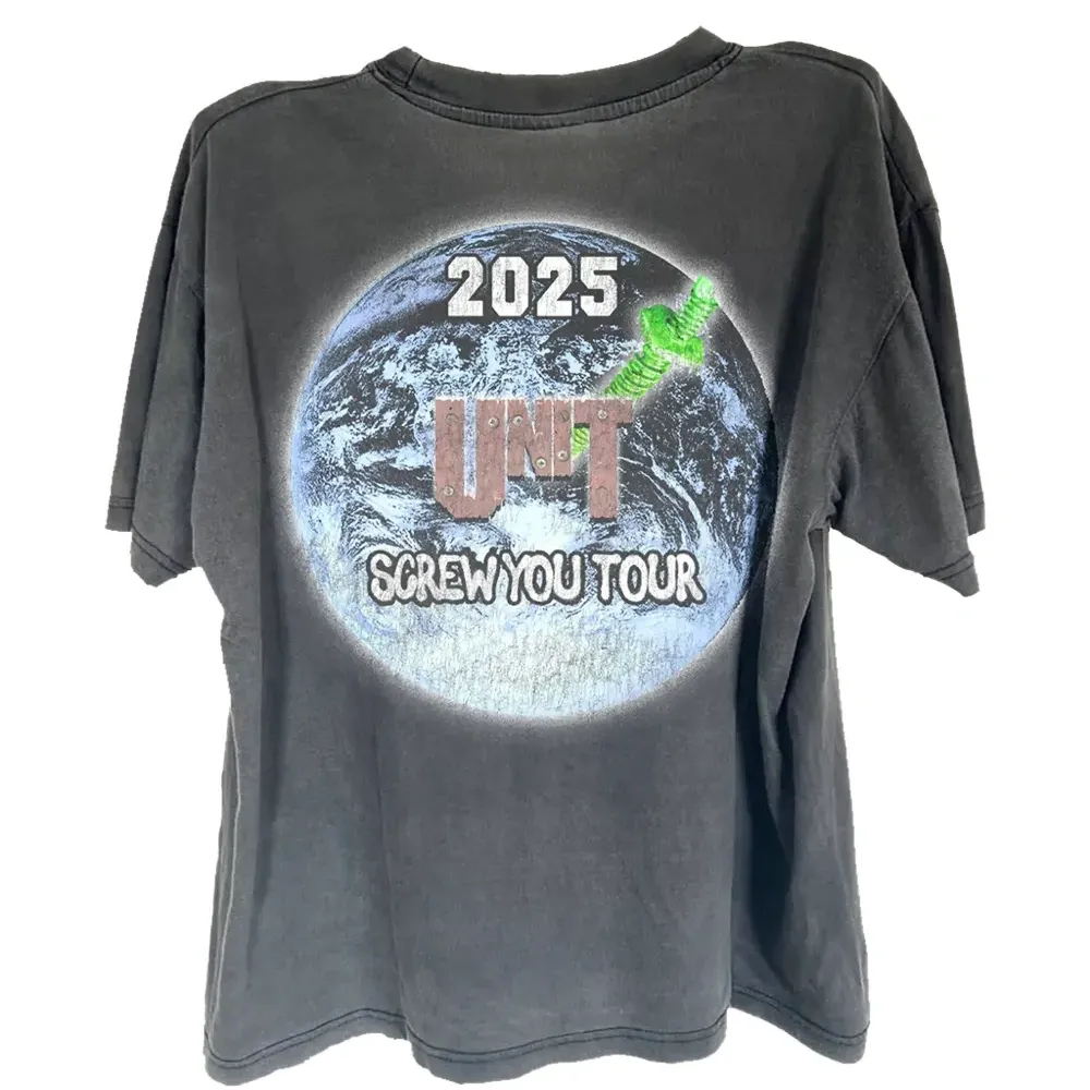 Футболка с растительным принтом