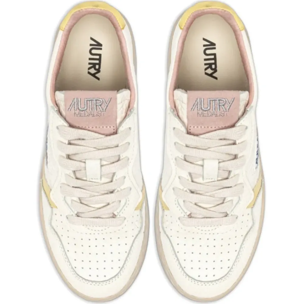 Кроссовки Medalist на шнуровке