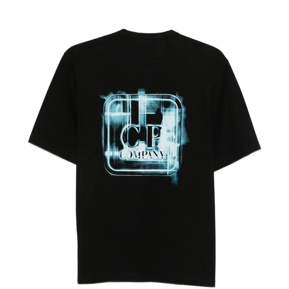 Футболка с логотипом