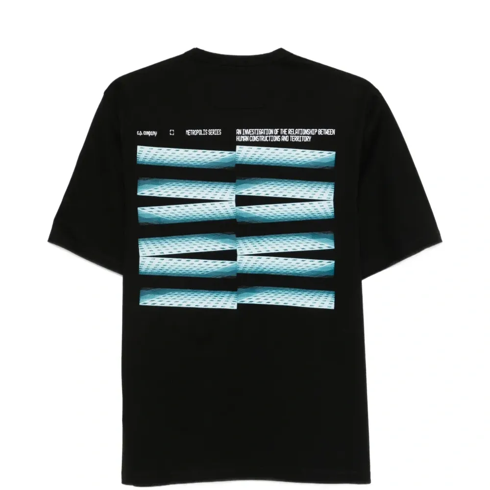 Футболка с логотипом