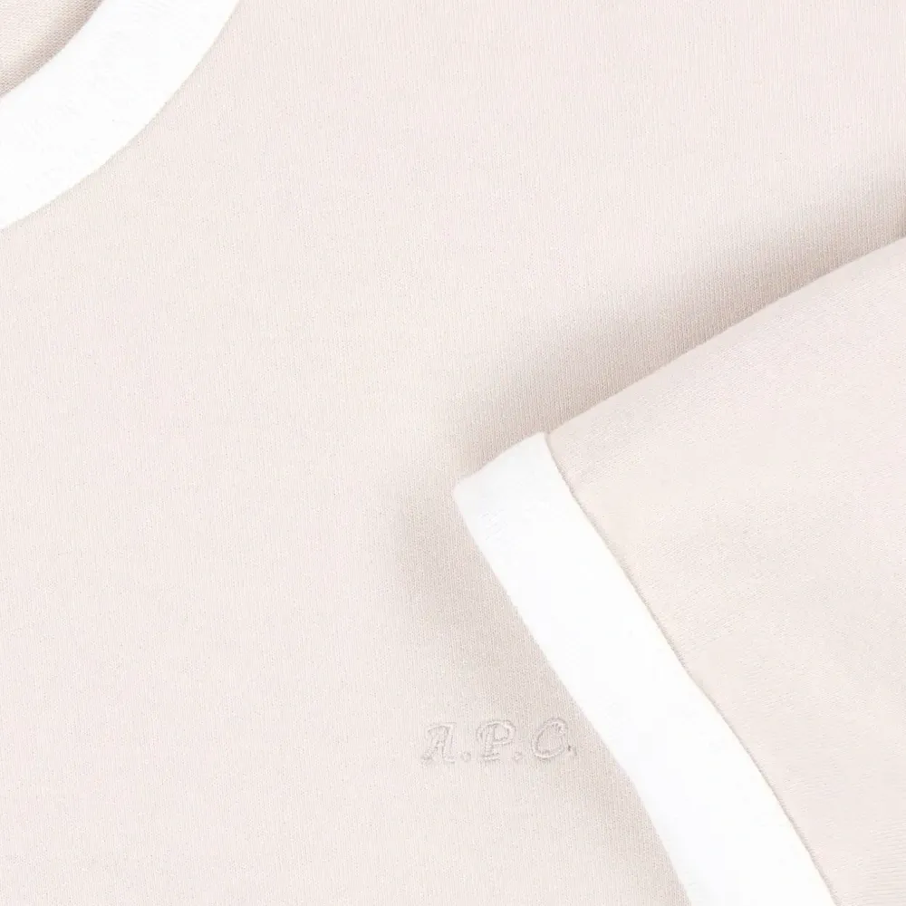 Футболка с логотипом