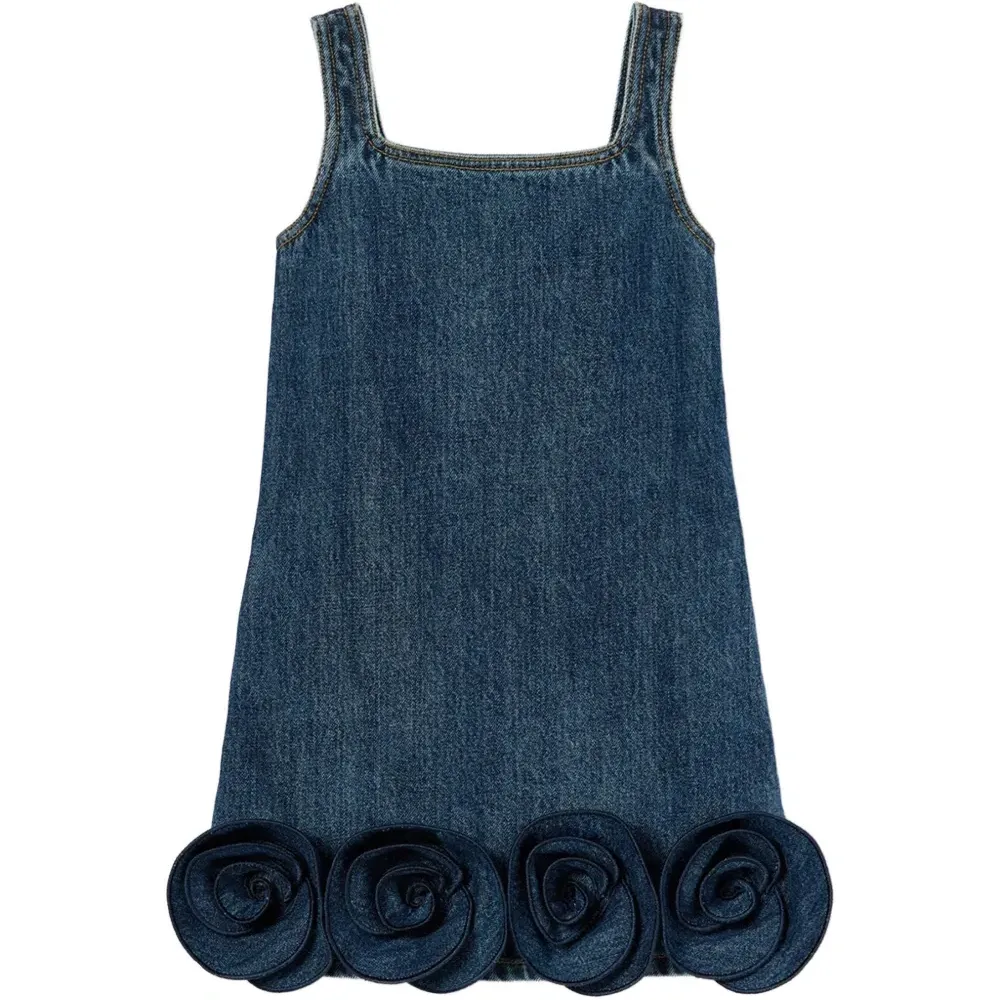 Джинсовое платье с цветочными аппликациями