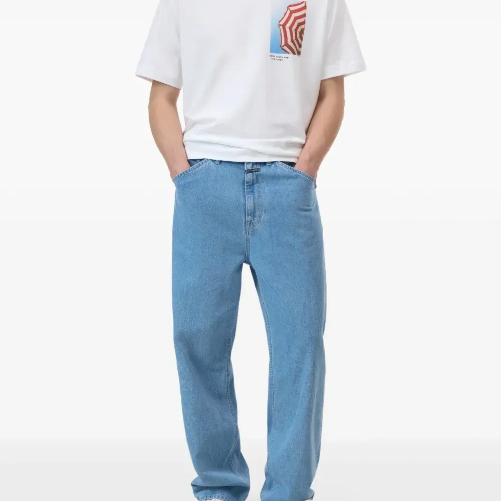 Футболка с графичным принтом Футболка с графичным принтом