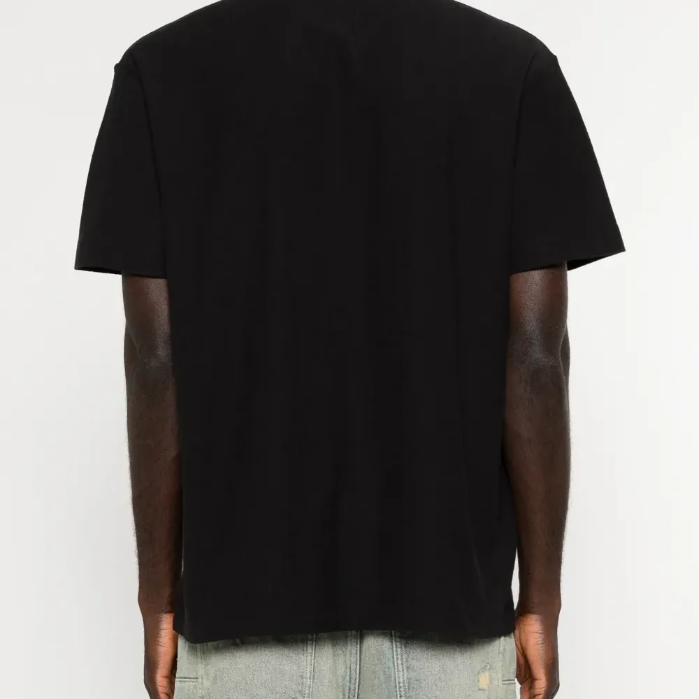 Футболка с логотипом