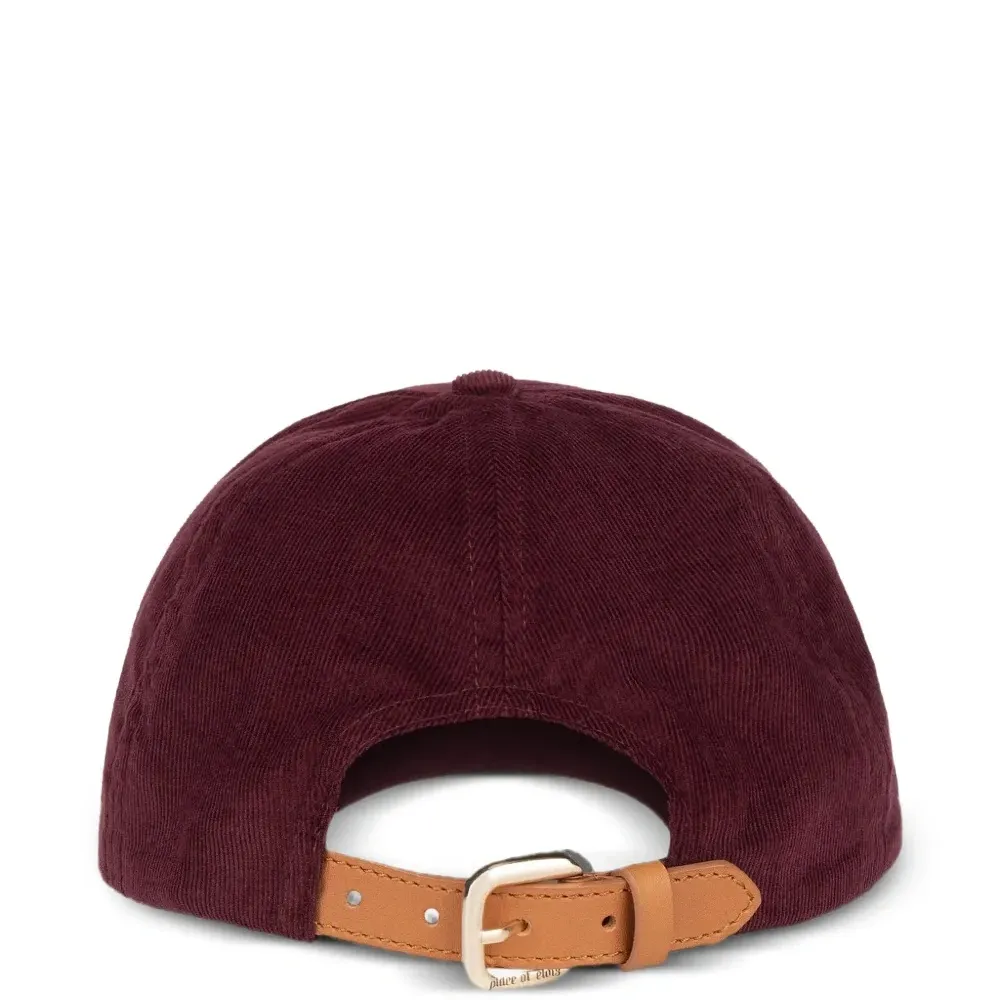 Вельветовая кепка с вышивкой