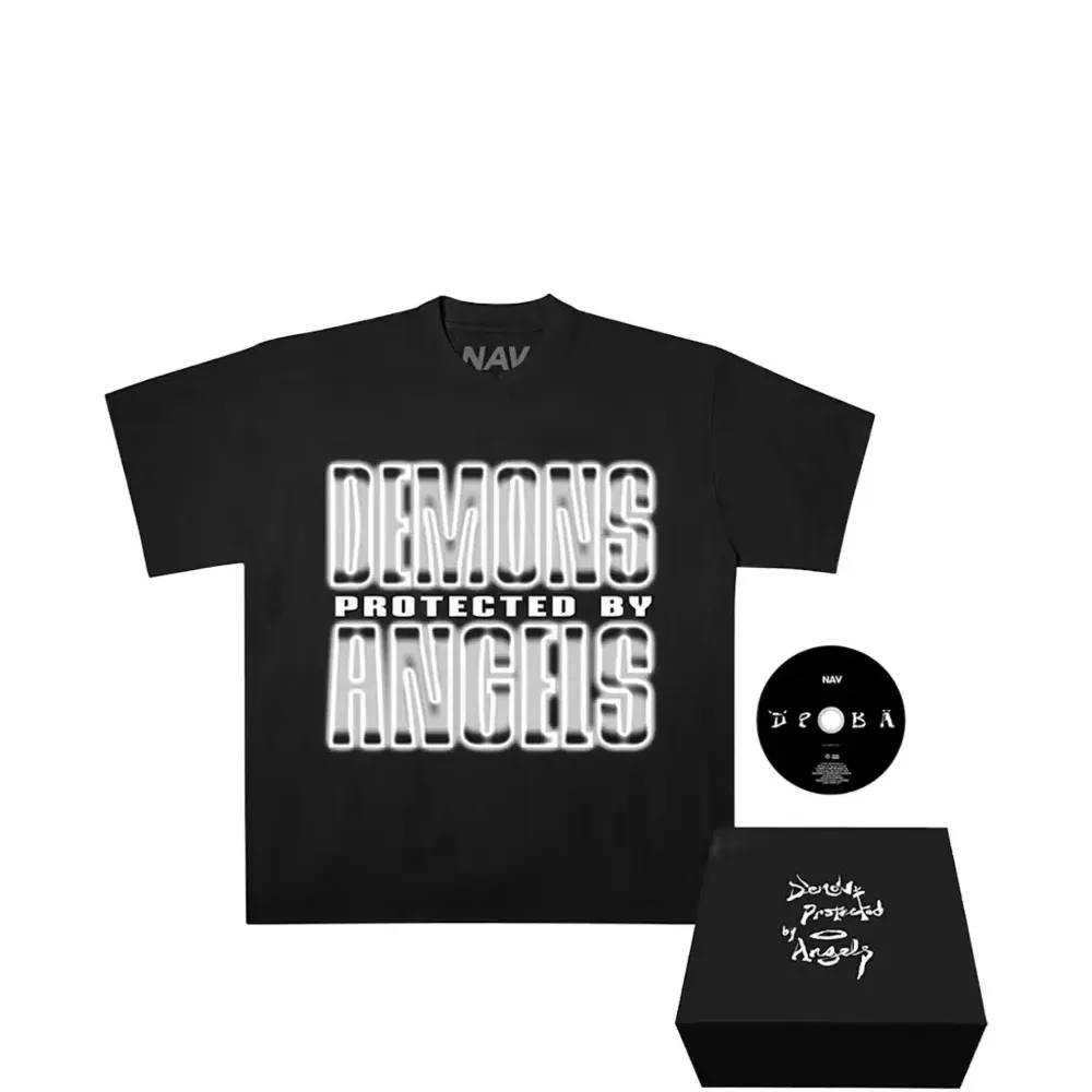 Футболка с графичным принтом из коллаборации с Nav DPBA Футболка с графичным принтом из коллаборации с Nav DPBA