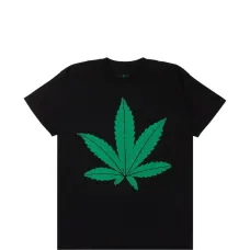 Футболка с листовым принтом