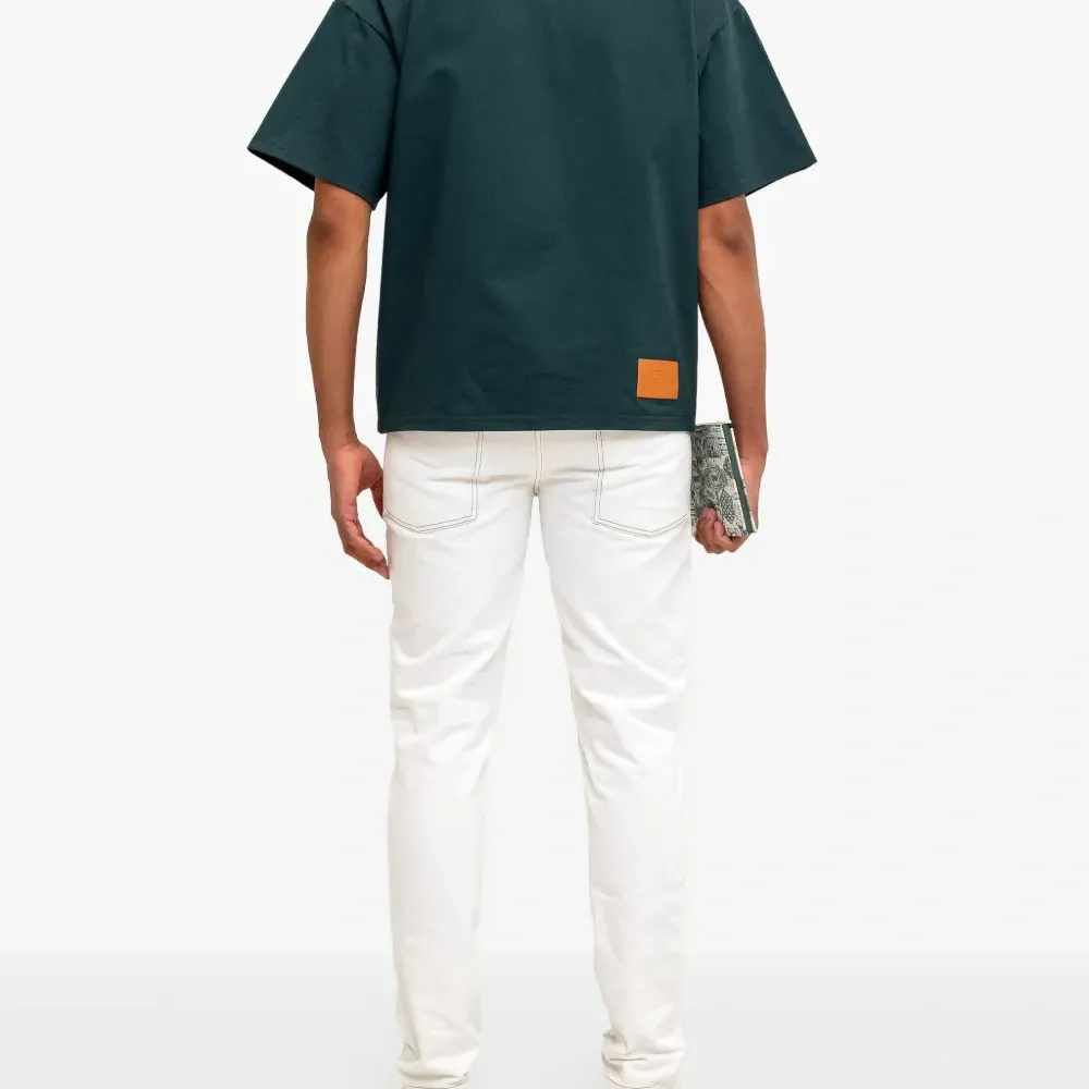 Футболка с высоким воротником