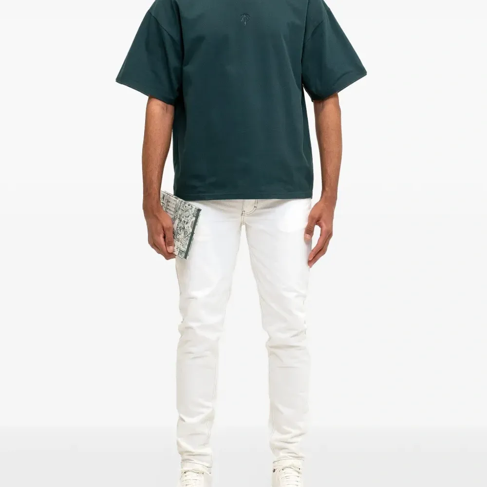 Футболка с высоким воротником