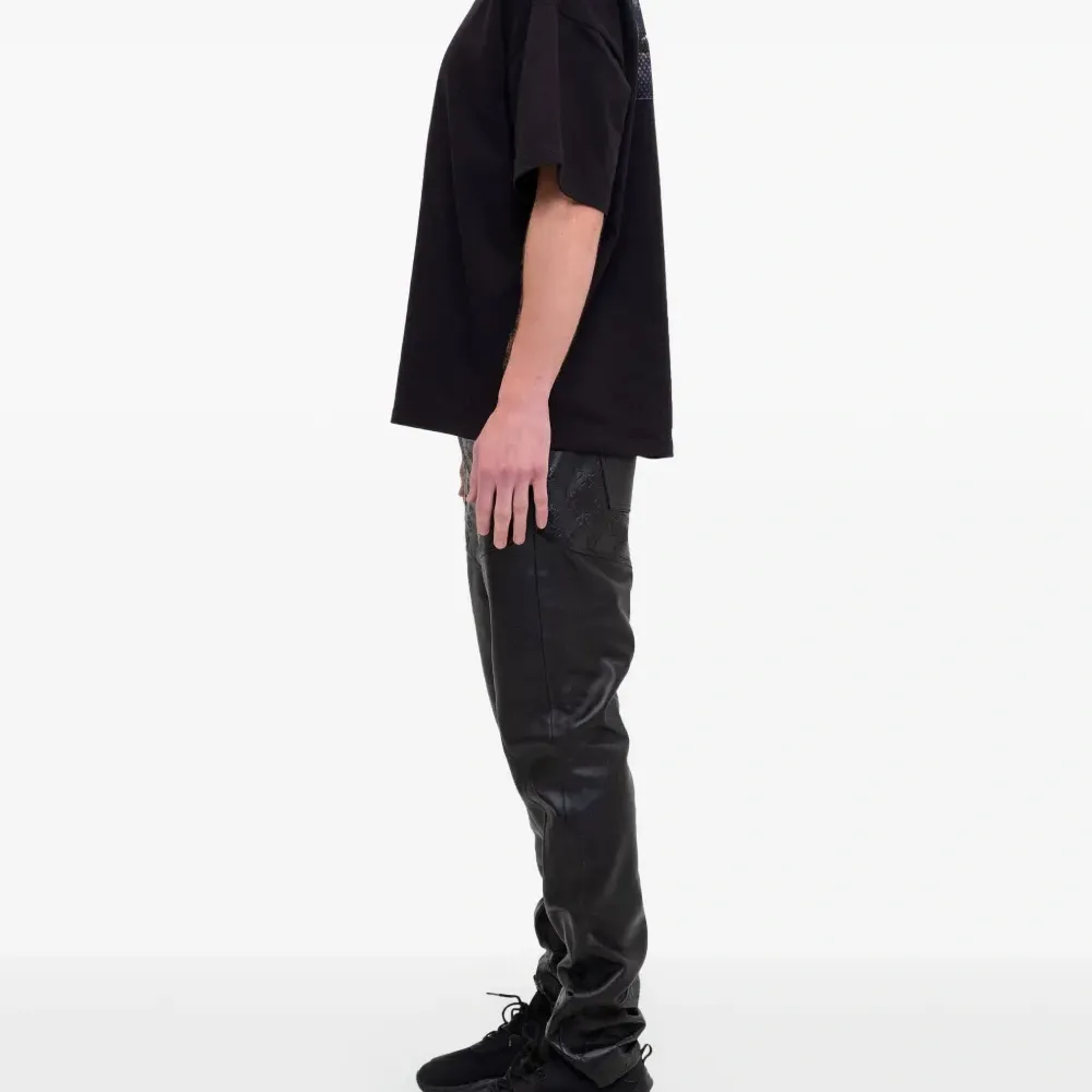 Футболка с аппликацией