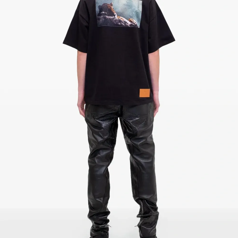 Футболка с аппликацией