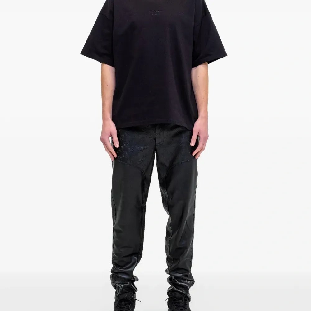 Футболка с аппликацией