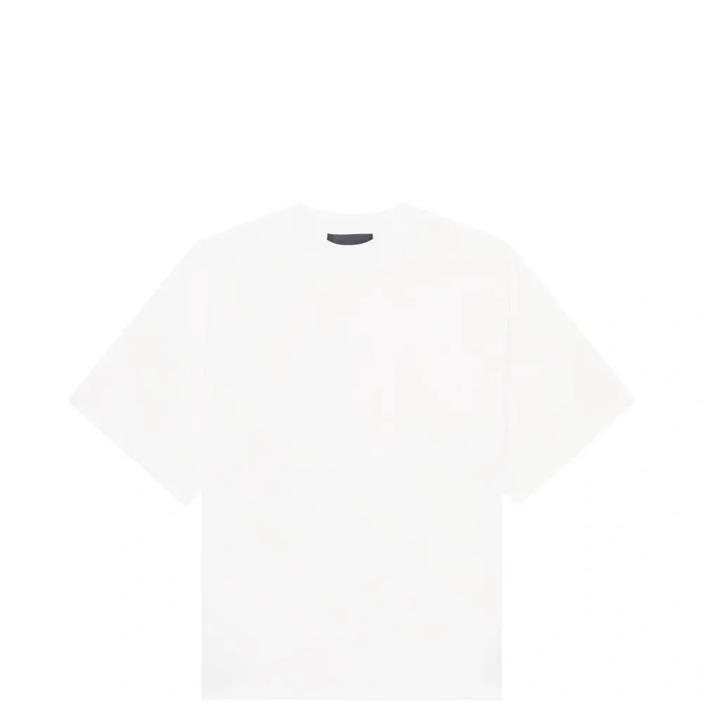 Футболка с вышитым логотипом