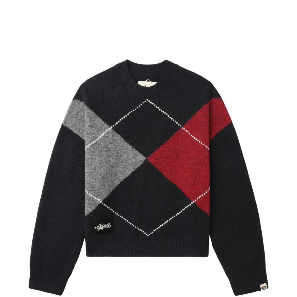 Свитер с ромбовидным узором