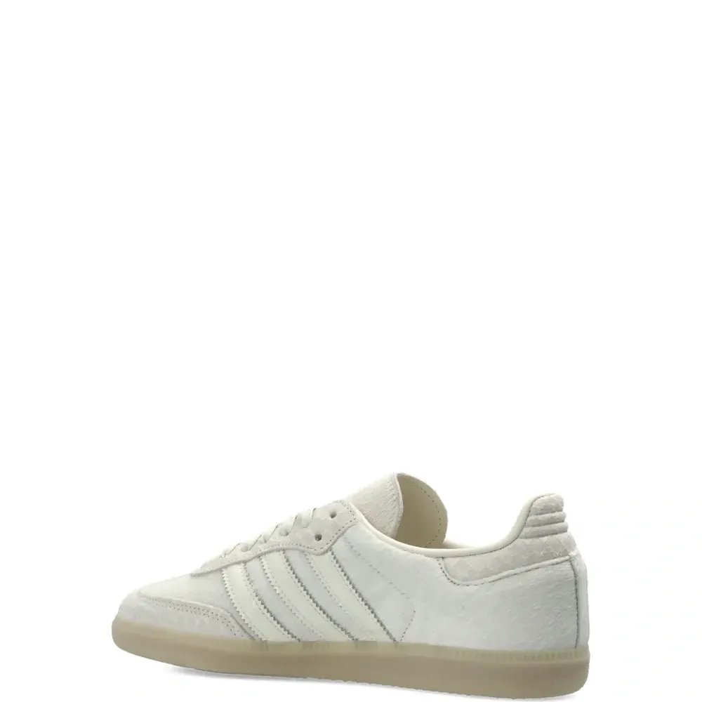 Кожаные кроссовки с полосатыми деталями