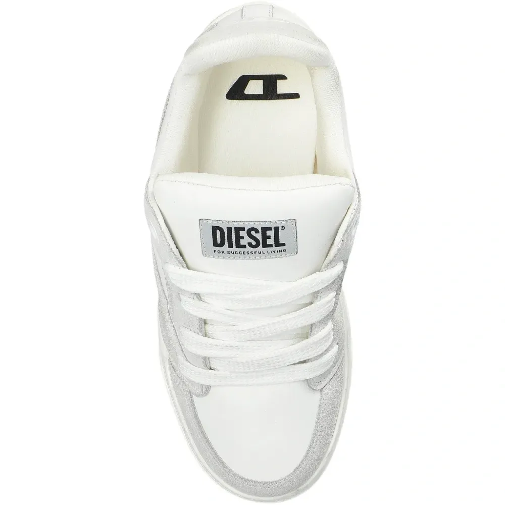 Кроссовки с панельным дизайном